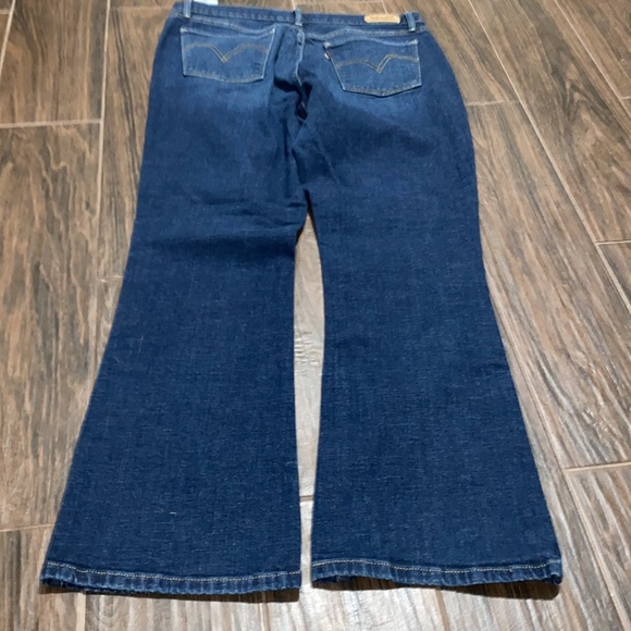 Levi’s 515 bootcut jeans - Picture 3 of 9